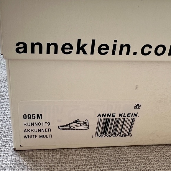 💫 White and gold sneakers - Picture 7 of 15